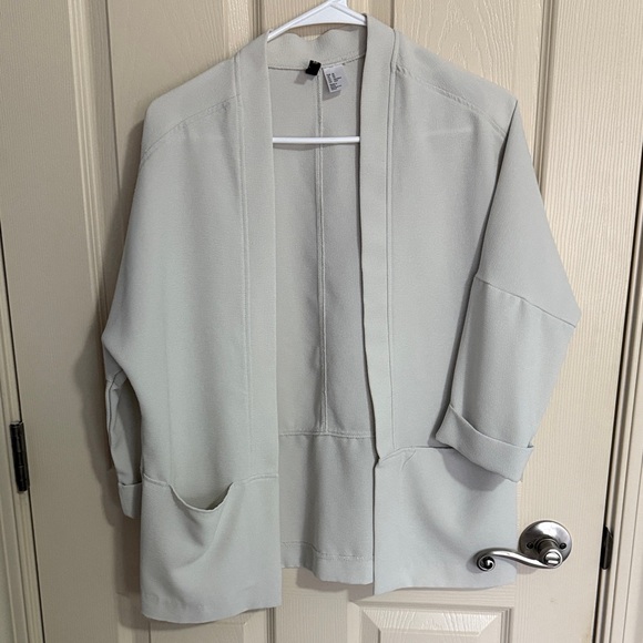 H&M Jackets & Blazers - H&M Women's Soft Green Gray Open-Front Blazer